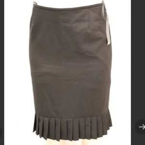 NWT Tahari Pleated Midi Black Skirt, Size 6